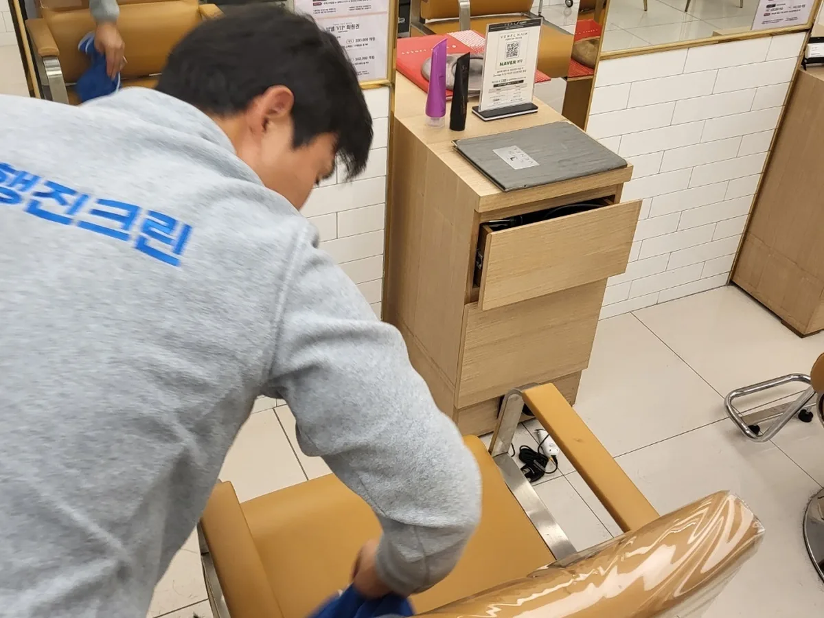 무안군 망운면 미용실 복도·대기 동선 야간 위생청소 사례 - 행진크린