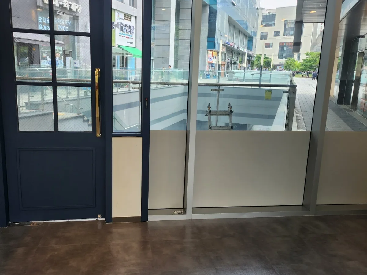 신안군 압해읍 점포 카운터 검사실 위생청소 사례 - 행진크린